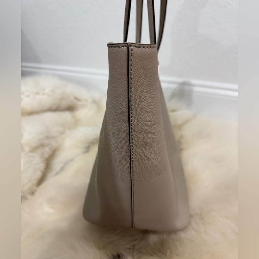 Kate Spade New York Saffiano Leather Cedar Street Medium Harmony Tote Taupe EUC - Picture 12 of 16